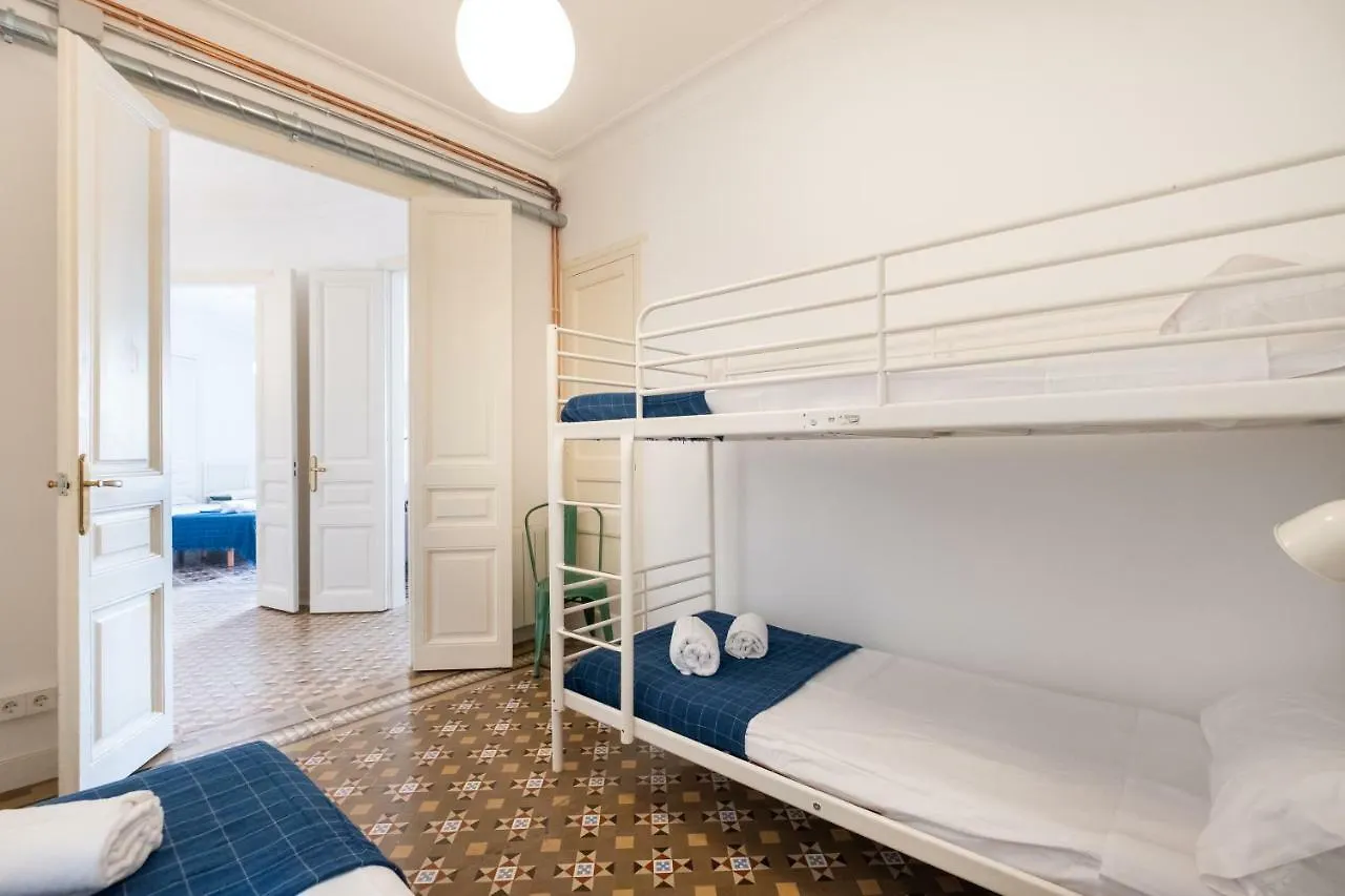 B32-Sunny And Modernist Apartment For Groups In Center Barcelona 0*,  Spain