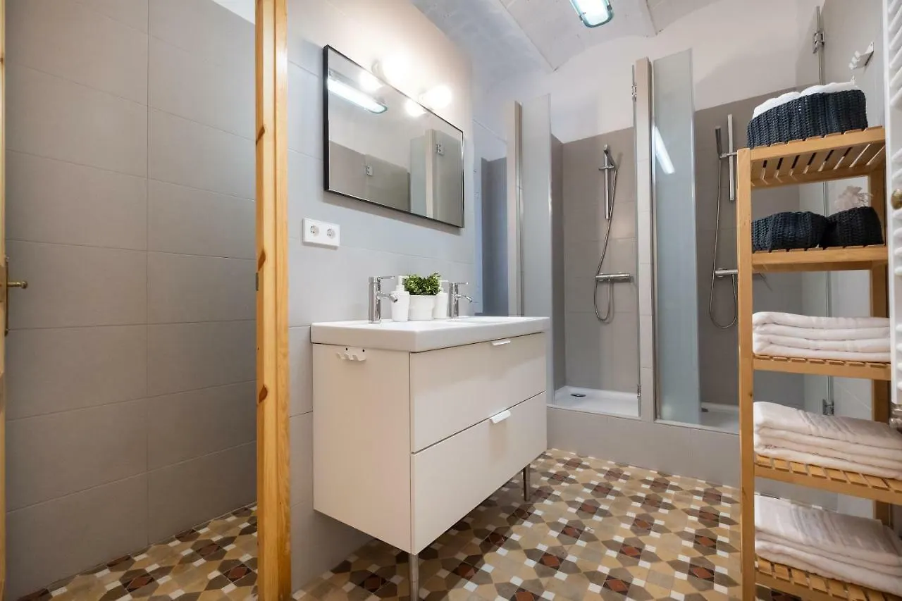 B32-Sunny And Modernist Apartment For Groups In Center Barcelona 0*,
